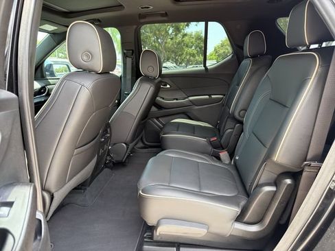 Used 2023 Chevrolet Traverse Premier w/ Redline Edition AWD/4WD image 14