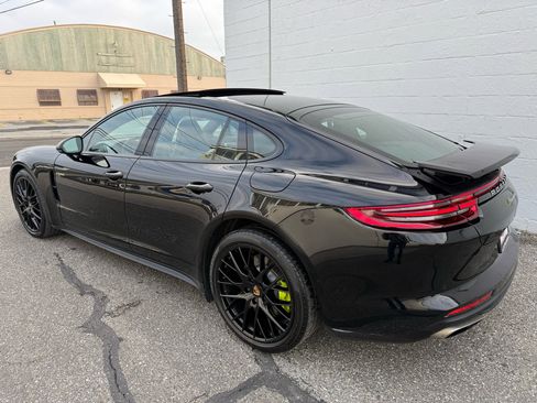 Used 2019 Porsche Panamera 4 image 16