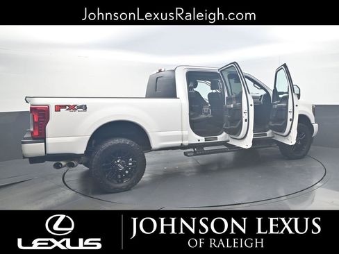 Used 2019 Ford F250 Lariat w/ Lariat Ultimate Package image 26