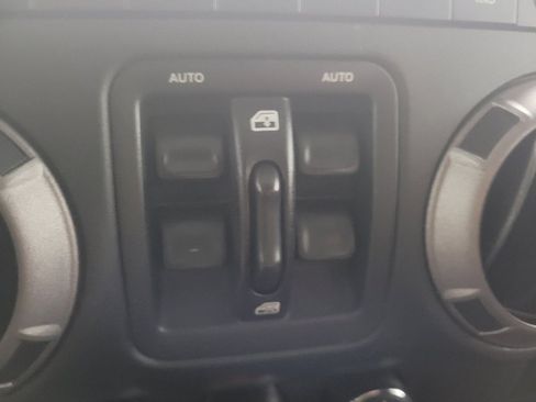 Used 2017 Jeep Wrangler Unlimited Sport w/ Quick Order Package 24S AWD/4WD image 27