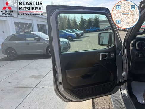 Used 2020 Jeep Wrangler Sport AWD/4WD image 18