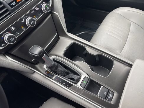 Used 2018 Honda Accord EX-L image 17