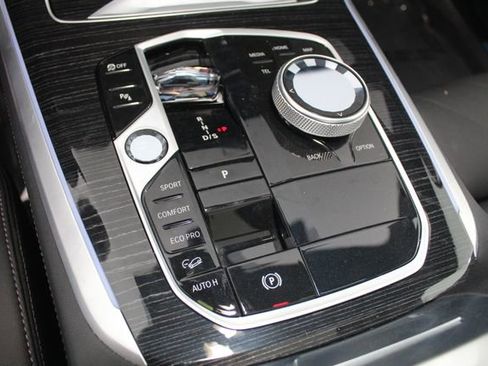 Used 2025 BMW X5 M60i image 15