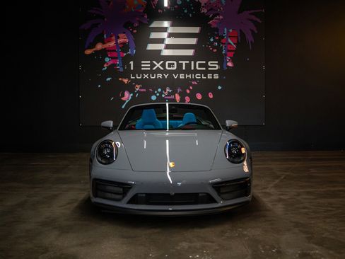 Used 2024 Porsche 911 Cabriolet image 4