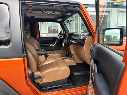 Used 2011 Jeep Wrangler Rubicon w/ PWR Convenience Group AWD/4WD image 19