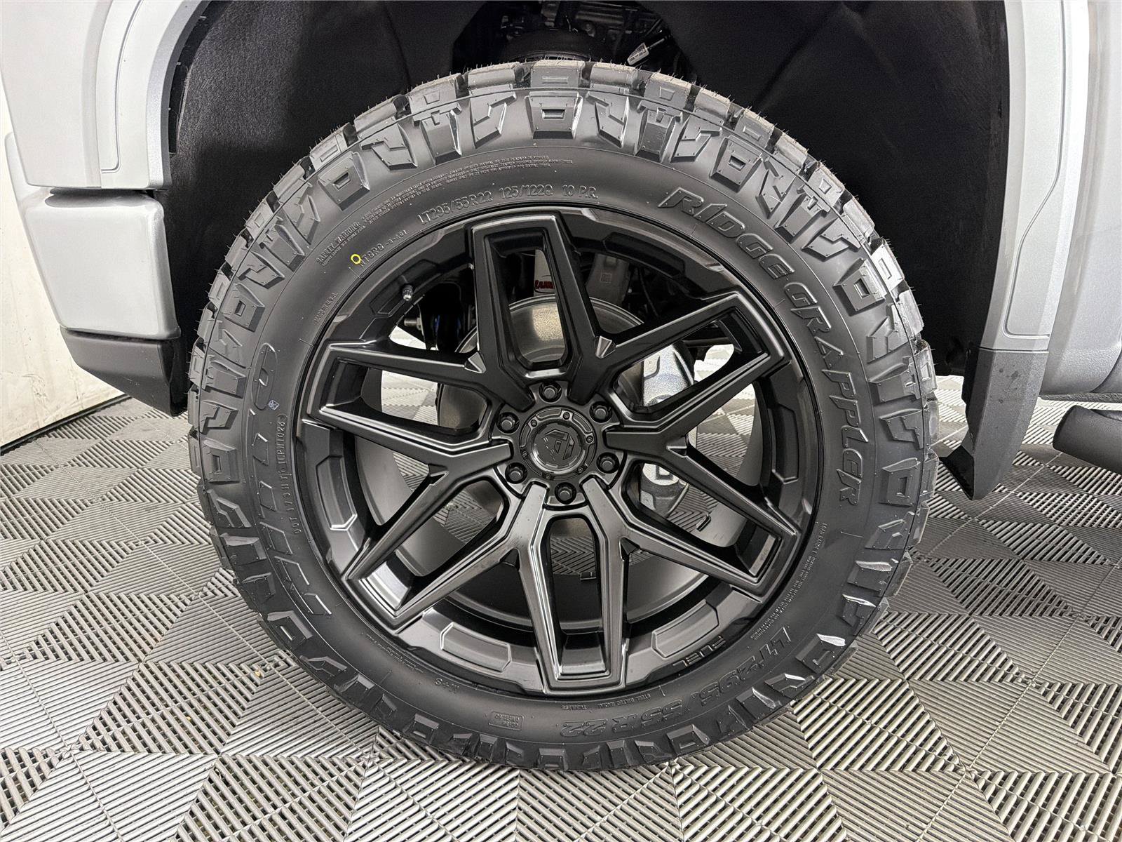 New 2026 GMC Sierra 1500 AT4 w/ AT4 Premium Package AWD/4WD image 9