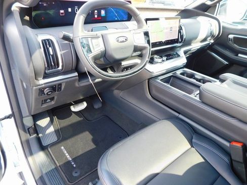 New 2025 Ford Expedition Platinum w/ Stealth Performance Package image 16