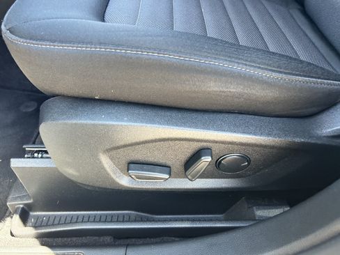 Used 2023 Ford Edge SE AWD/4WD image 28
