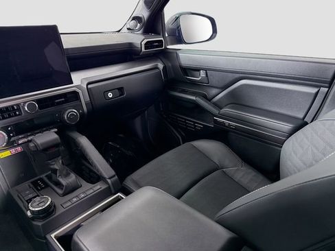 Certified 2026 Toyota 4Runner TRD Off-Road Premium image 24