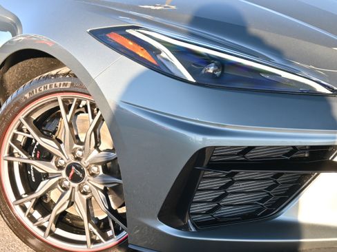 Used 2024 Chevrolet Corvette Stingray Premium Conv w/ Z51 Performance Package image 14