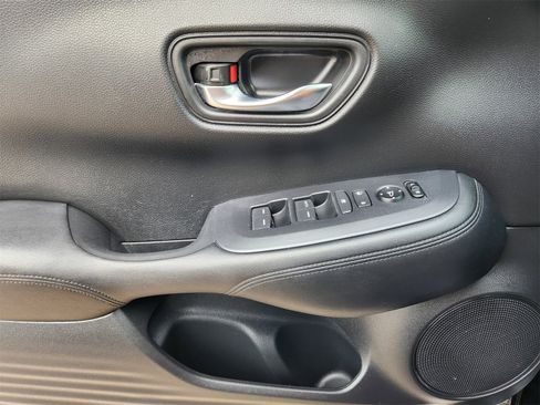 Used 2024 Honda HR-V LX image 28