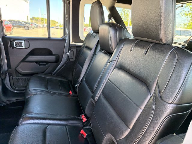 Used 2019 Jeep Wrangler Unlimited Sahara AWD/4WD image 22