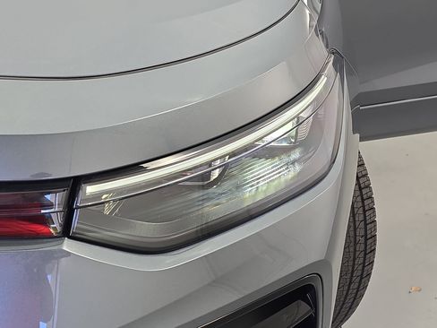 New 2026 Volkswagen Tiguan SE R-Line FWD image 31