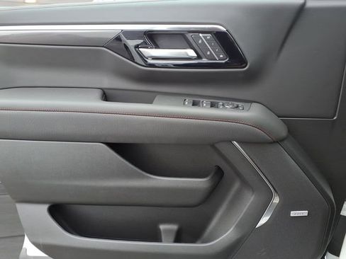 New 2026 Chevrolet Suburban RST w/ RST Capability Package image 15