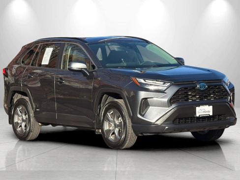 Used 2024 Toyota RAV4 LE image 12