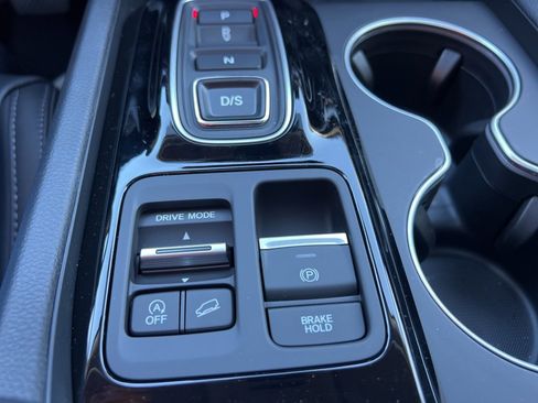 New 2025 Honda Pilot Touring image 21