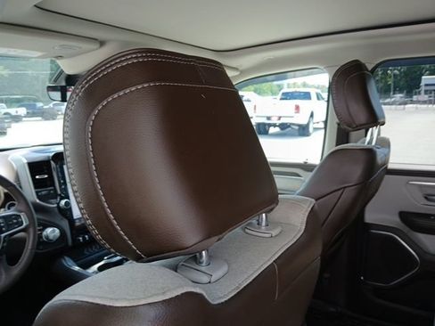 Used 2025 RAM 1500 Laramie AWD/4WD image 17