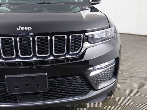 Used 2023 Jeep Grand Cherokee Limited AWD/4WD image 15