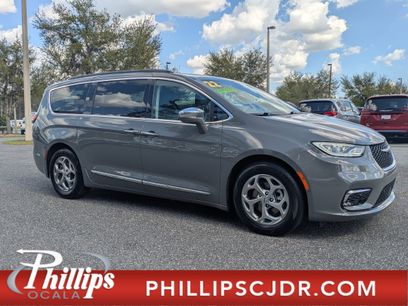Used 2022 Chrysler Pacifica Limited