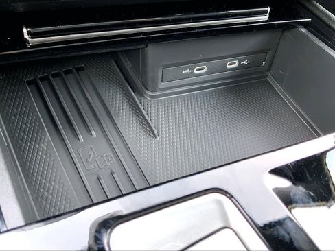 New 2026 Volkswagen Atlas Cross Sport SE AWD/4WD image 19