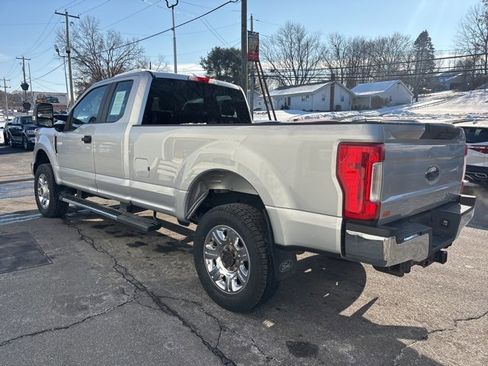 Used 2019 Ford F250 XL w/ STX Appearance Package image 4