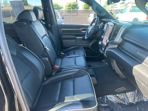 Used 2025 RAM 1500 Laramie AWD/4WD image 37