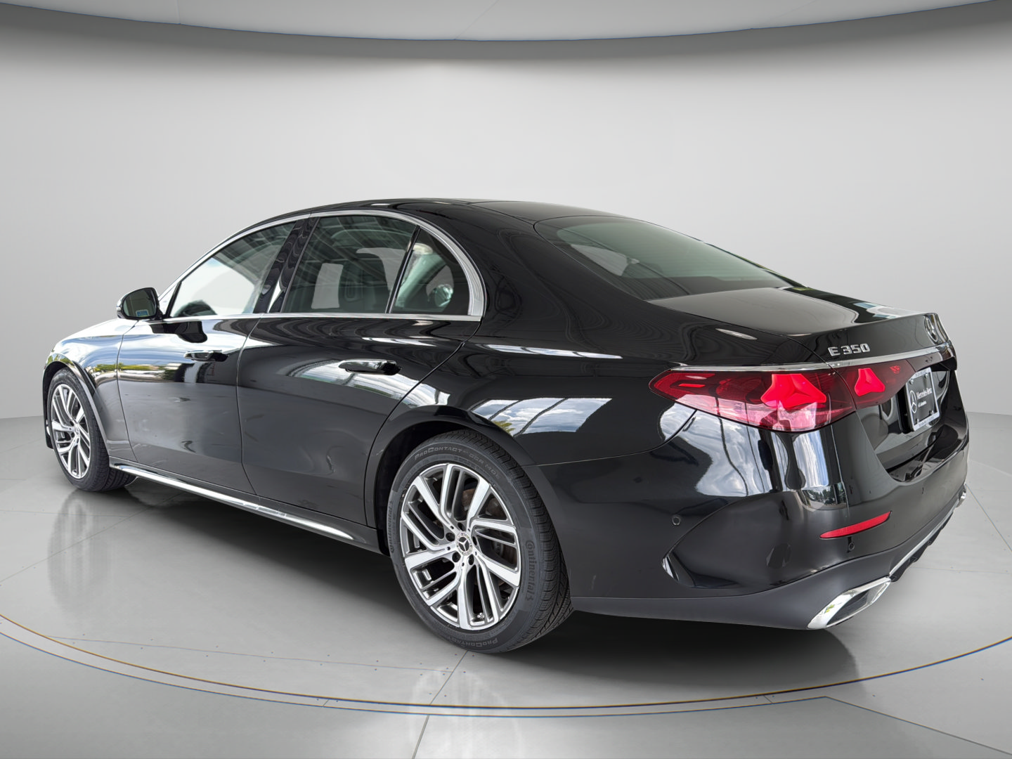 Certified 2025 Mercedes-Benz E 350 4MATIC Sedan w/ Winter Package image 3