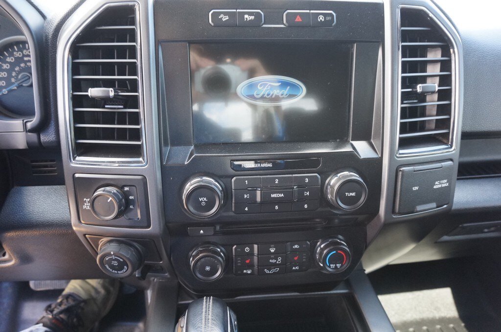 Used 2017 Ford F150 XLT w/ Equipment Group 302A Luxury AWD/4WD image 10