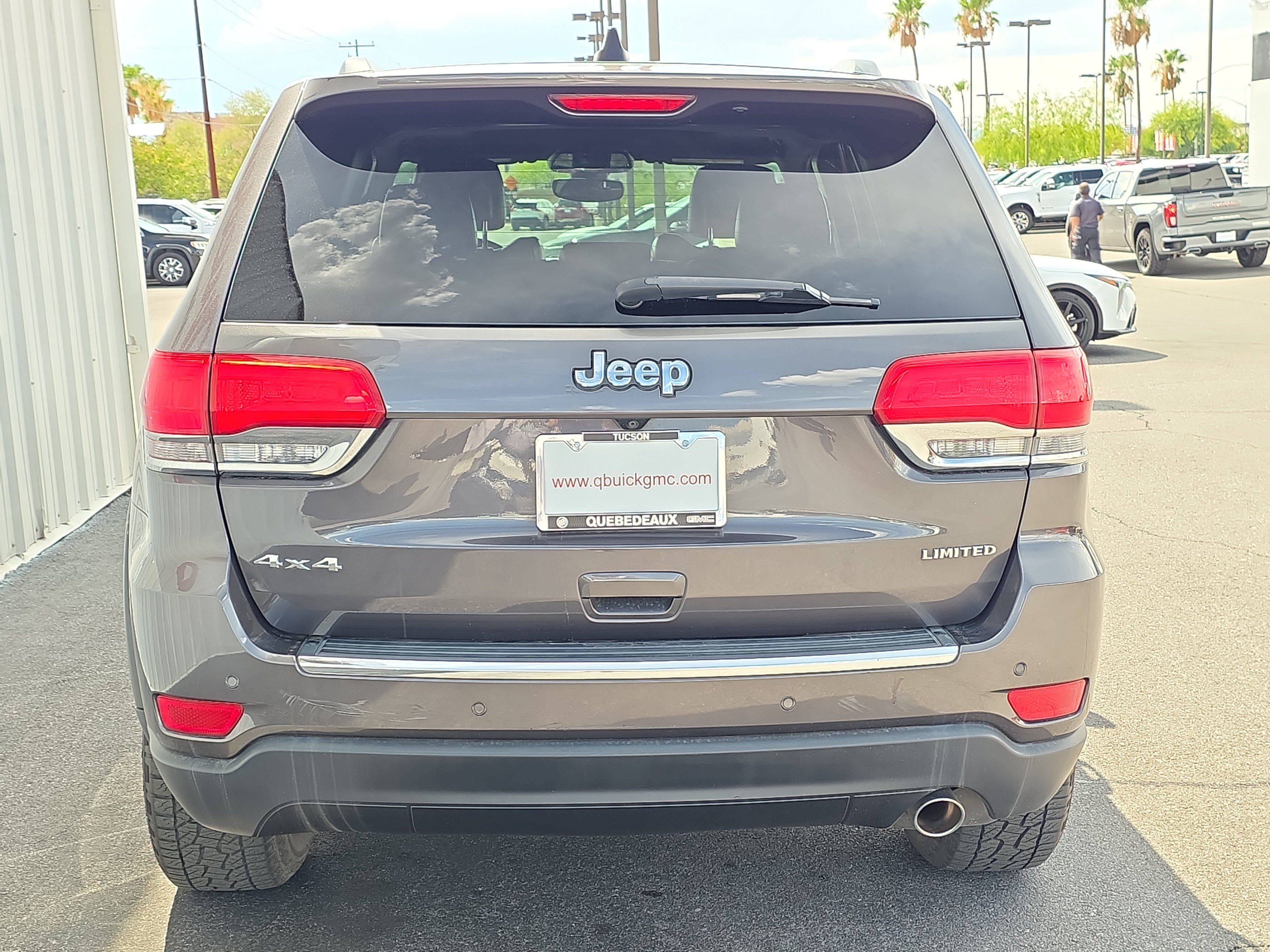 Used 2017 Jeep Grand Cherokee Limited AWD/4WD image 6