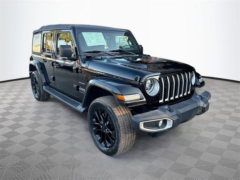 Used 2021 Jeep Wrangler Unlimited Sahara image 4