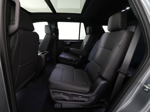 Used 2026 Chevrolet Tahoe Z71 w/ Comfort Package AWD/4WD image 17