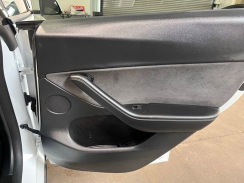 Used 2024 Tesla Model Y Long Range image 13