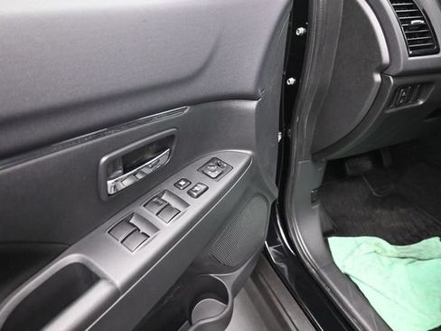 Used 2026 Mitsubishi Outlander Sport SE AWD/4WD image 14