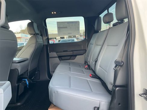 New 2026 Ford F250 XL w/ XL Chrome Package image 14