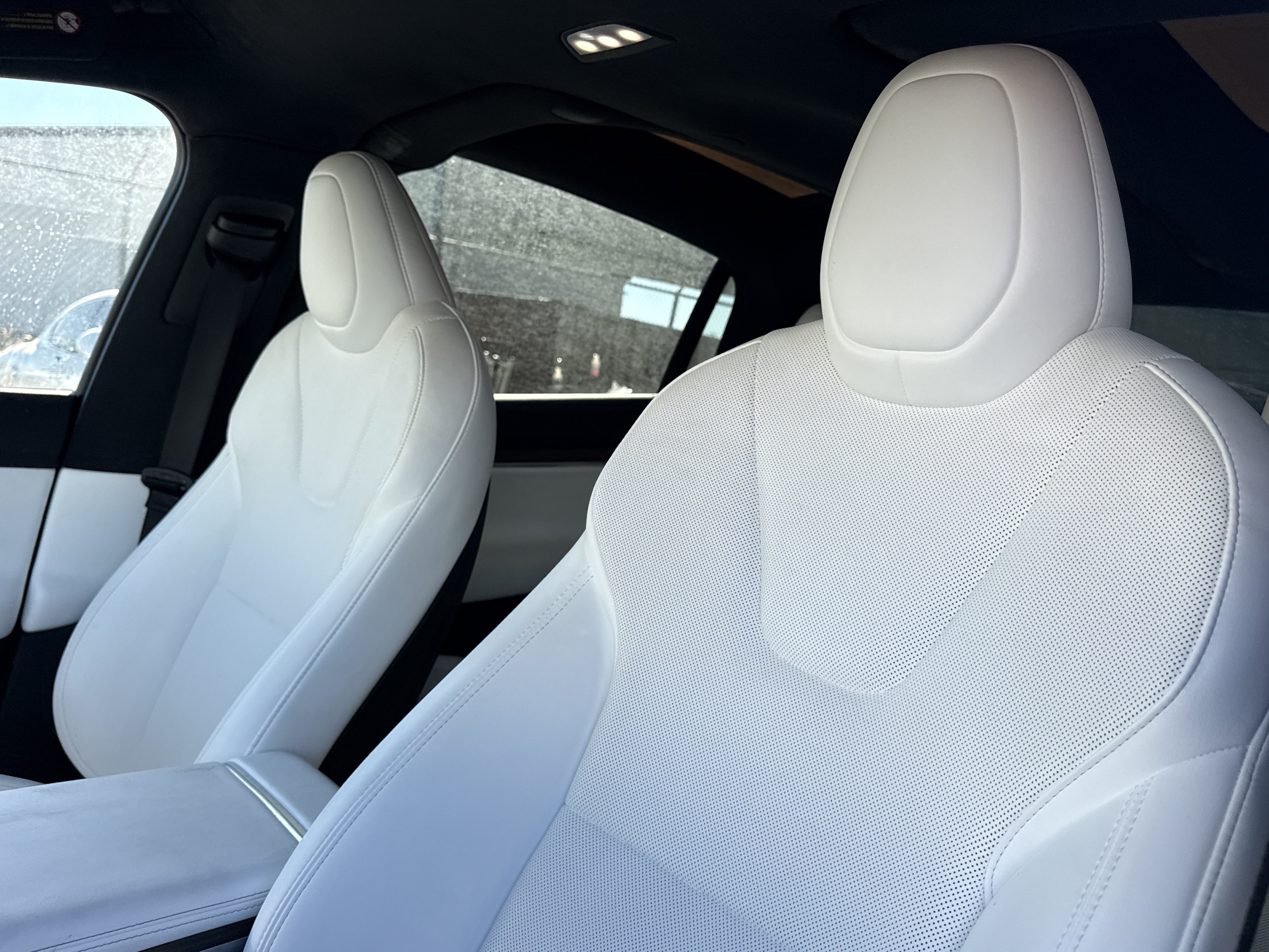Used 2023 Tesla Model X AWD/4WD image 4