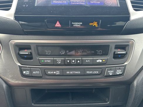 Used 2018 Honda Pilot EX image 25