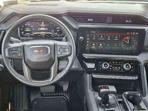 Used 2024 GMC Sierra 1500 AT4 w/ Technology Package AWD/4WD image 24