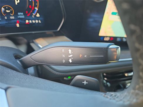 Used 2025 Chevrolet Tahoe High Country image 25