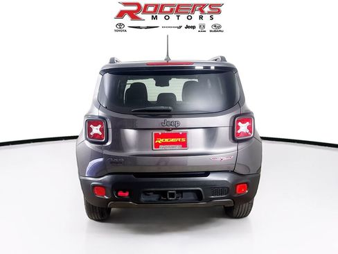 Used 2017 Jeep Renegade Trailhawk w/ Premium Trailhawk Package AWD/4WD image 7