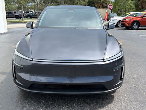 Used 2026 Tesla Model Y AWD image 6