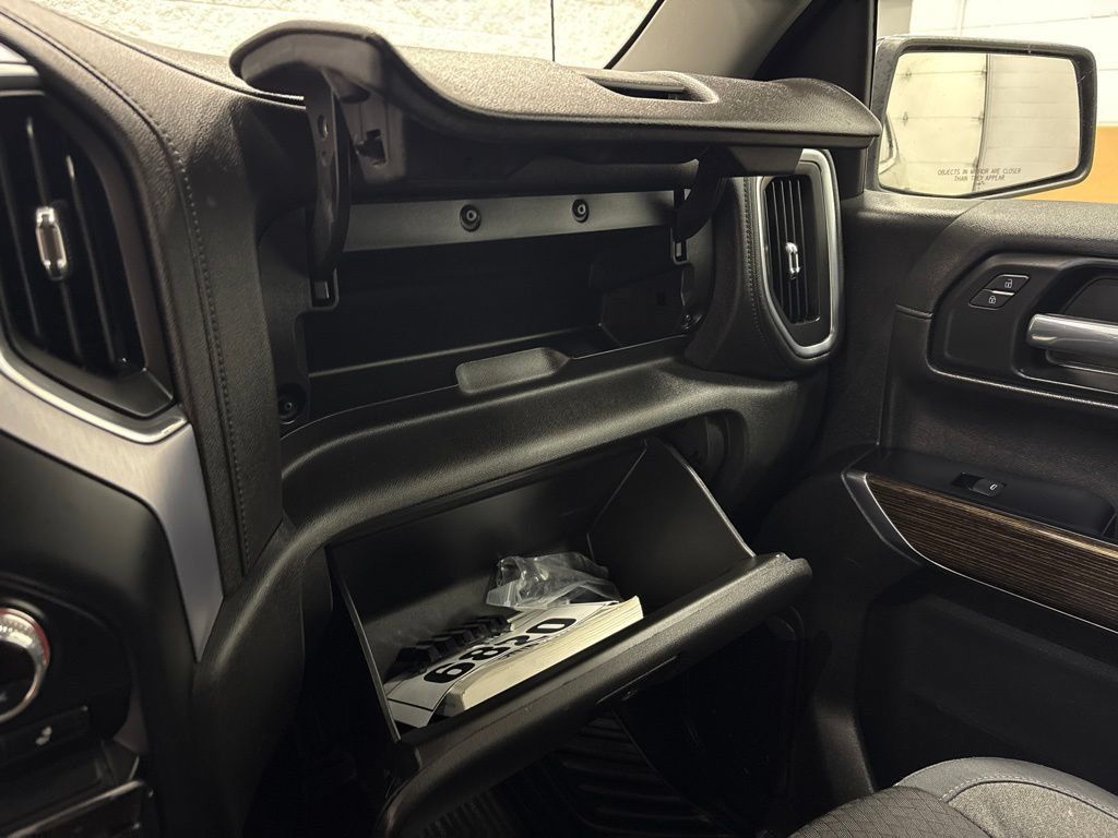 Used 2019 GMC Sierra 1500 SLE w/ Preferred Package AWD/4WD image 29