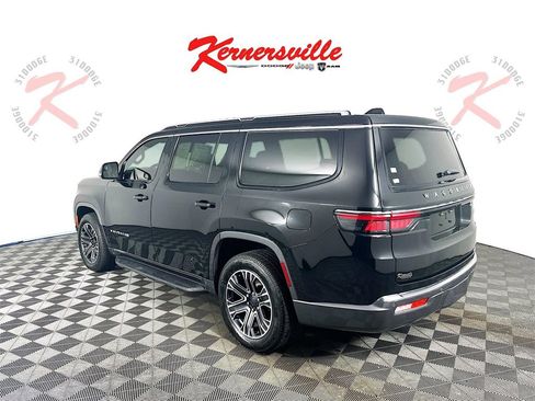 Used 2022 Jeep Wagoneer Series III w/ Flexible Seating Group image 5