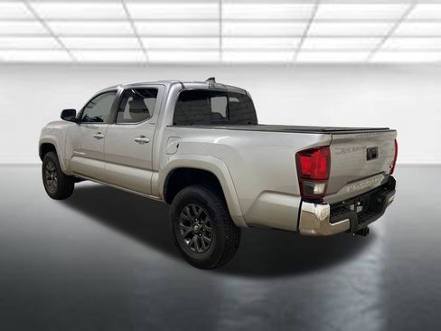 Used 2023 Toyota Tacoma SR5 RWD image 5