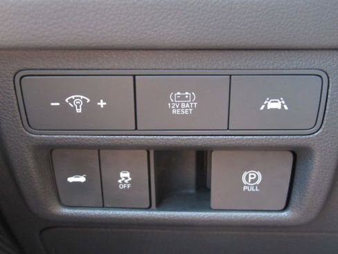 Used 2023 Hyundai Sonata Limited image 40