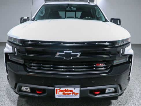 Used 2021 Chevrolet Silverado 1500 LT Trail Boss w/ Convenience Package II AWD/4WD image 4