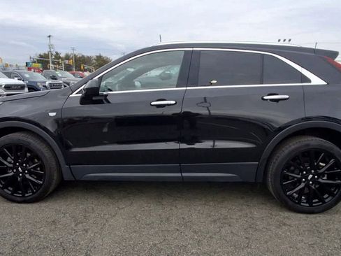 Used 2023 Cadillac XT4 Luxury w/ Cold Weather Package image 5