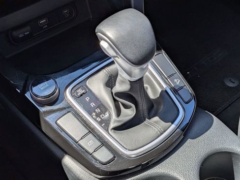 Used 2024 Kia Seltos S image 24