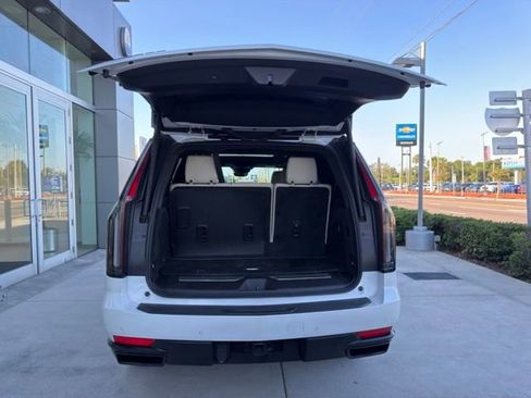 Used 2021 Cadillac Escalade Sport AWD/4WD image 7