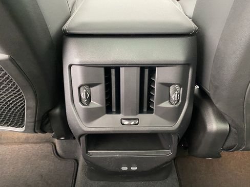 Used 2025 BMW X3 xDrive30i w/ Premium Package image 28