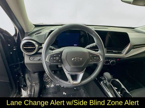 Used 2024 Chevrolet Trax ACTIV w/ Driver Confidence Package image 16